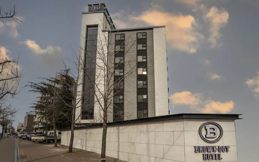 Browndot Hotel Deokjin - Image 1