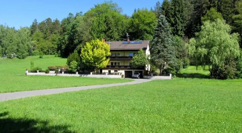 Haus am Wald - Image 1