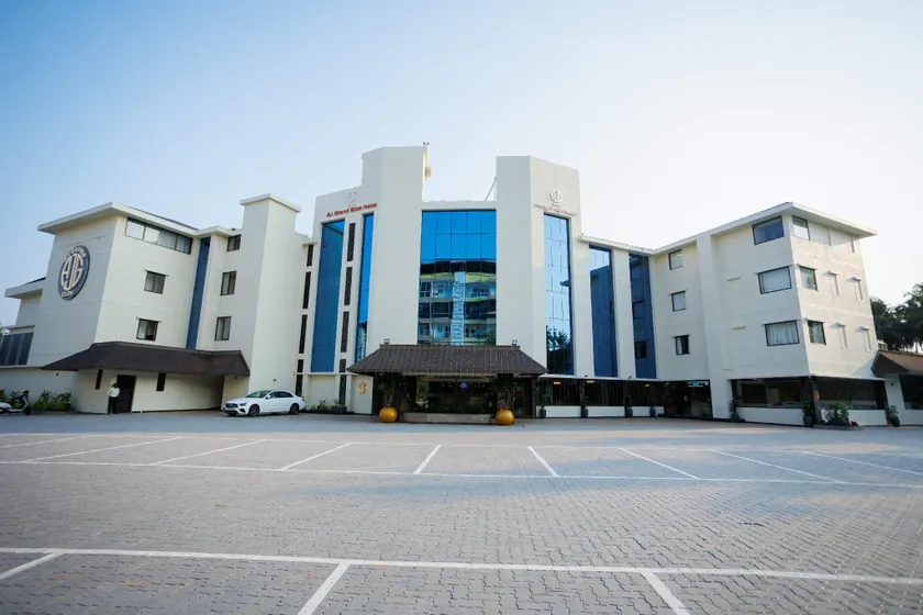 AJ GRAND ELITE HOTEL - Image 1