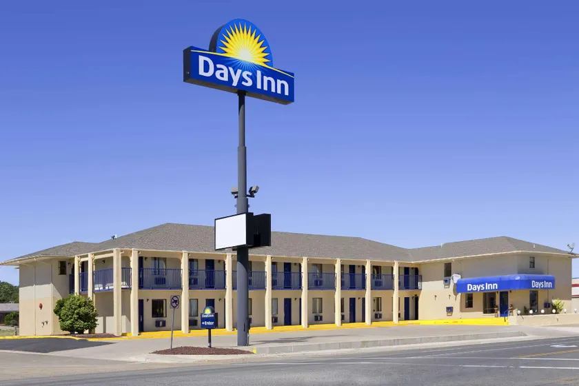 Days Inn by Wyndham Tucumcari - Image 1