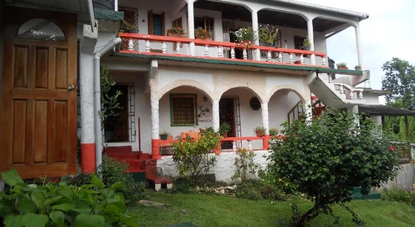 Drapers San Guest House - Image 1