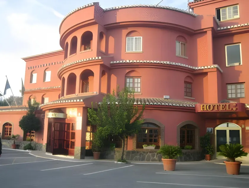 Hotel Las Yucas Atarfe - Image 1