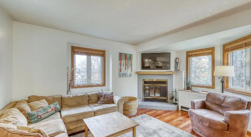 The Queens Slopeside Hideaway - Image 1