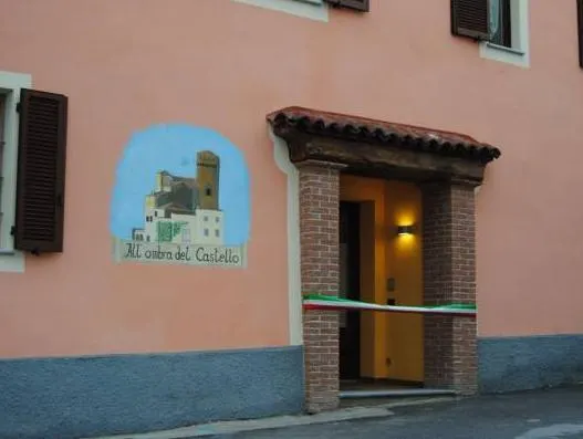 All'Ombra del Castello - Image 1