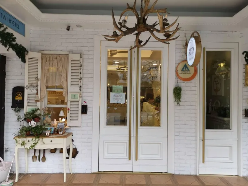 橙舍一館 TW Hostel I - Image 1