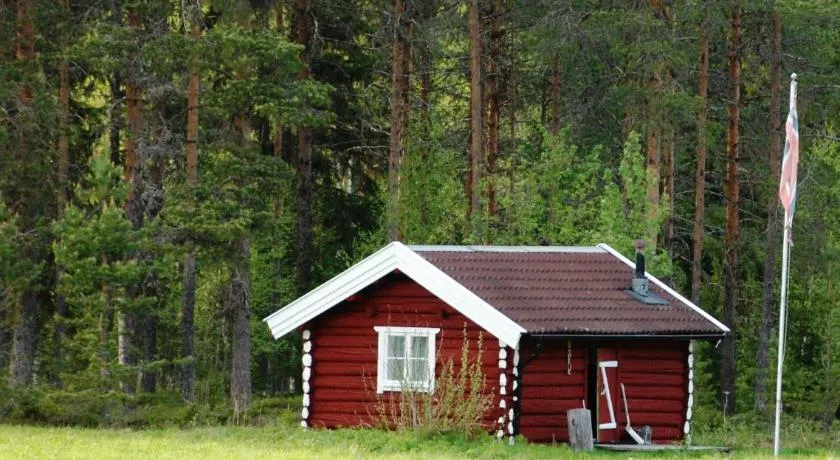 Hytte anno 1721 uten internett, strøm, vann - men med rødmalt utedo - Image 1