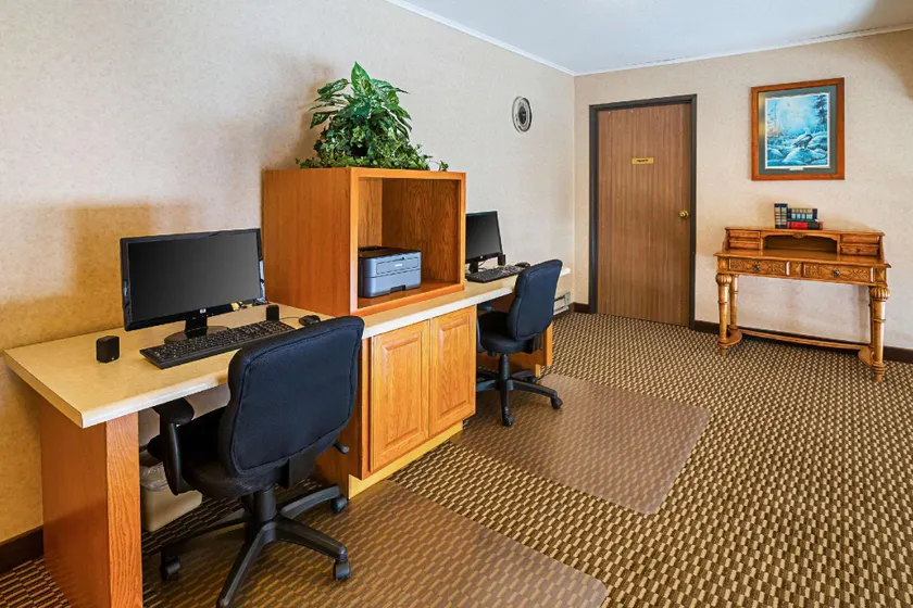 Travelodge by Wyndham Rapid City - Black Hills - Image 1
