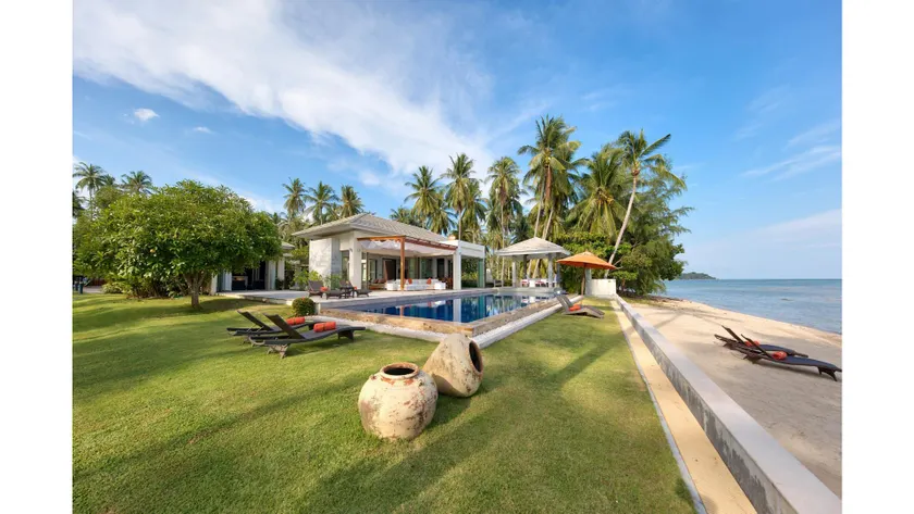 La Lagune | 5BR Beachfront Villa with Tennis Court - Image 1