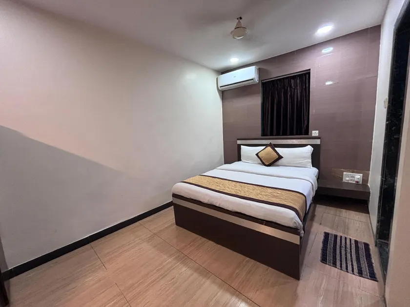 Hotel Sunshine Airport - Image 1