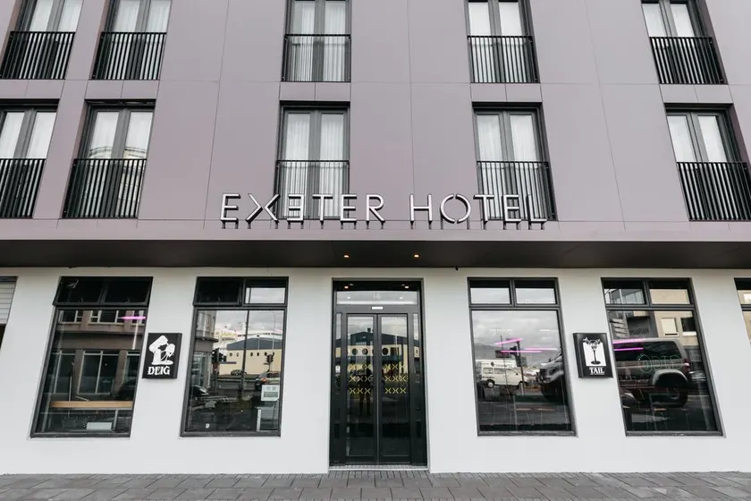 Exeter Hotel - Image 1