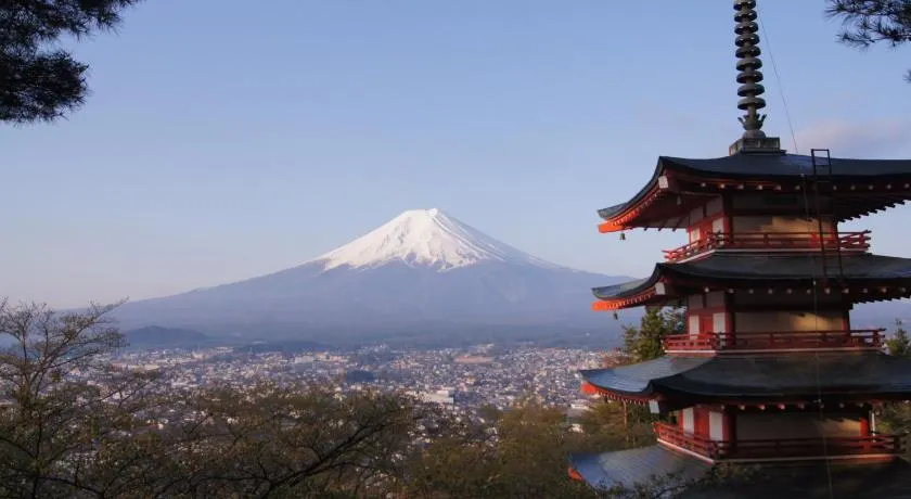 富士山結アパートメント - Image 1