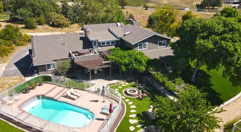 The Vineyard Farmhouse Villa - Image 1
