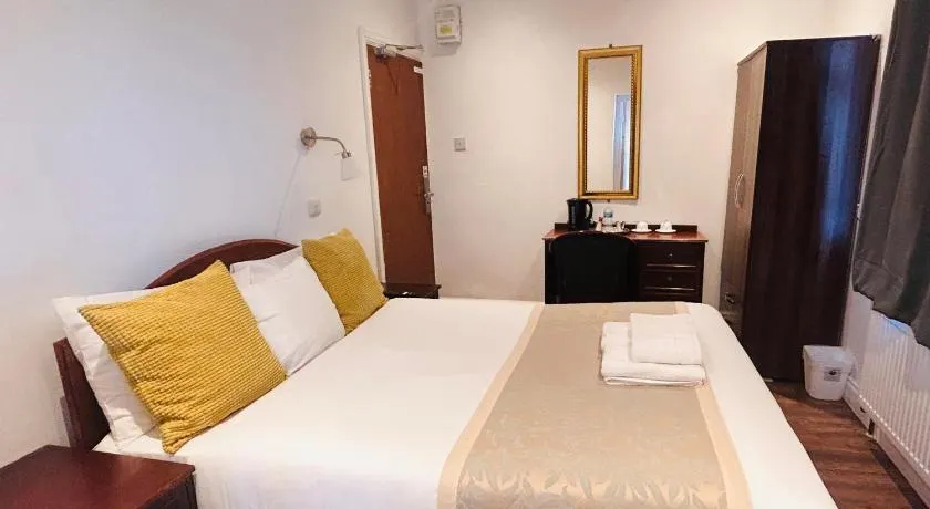 Sinai Hotel - Image 1