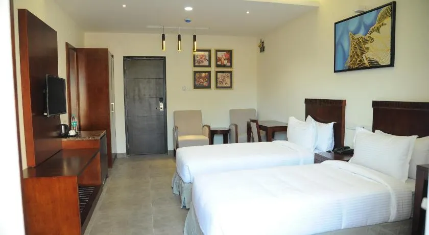 STAY BAY SERVICE APARTMENTS - Image 1