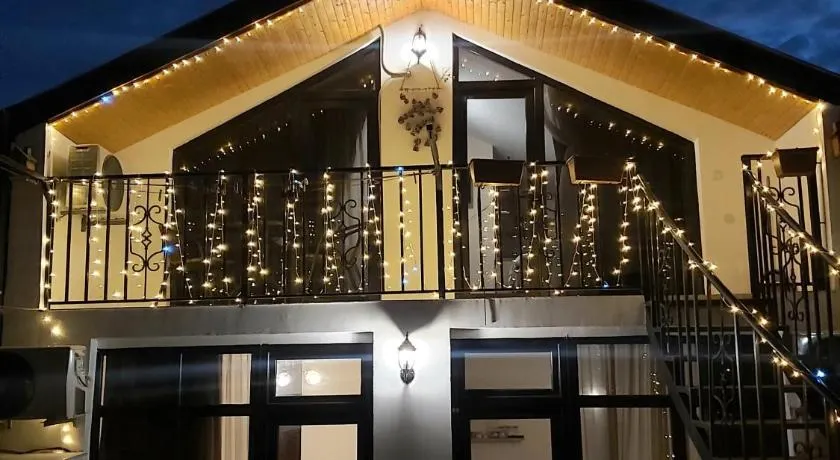 Nitsa Guest House - Image 1