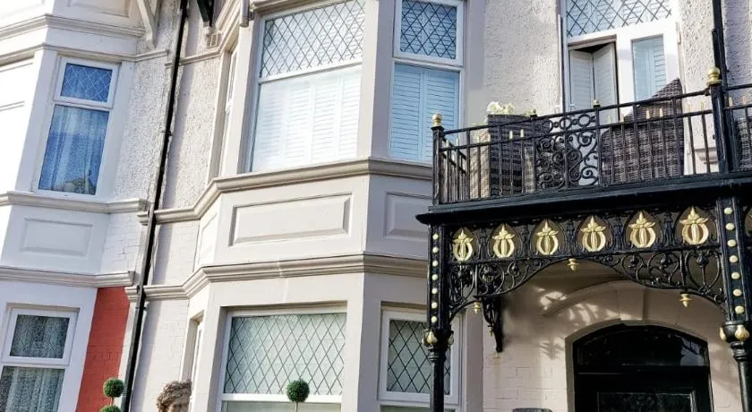 Olivia House - Image 1