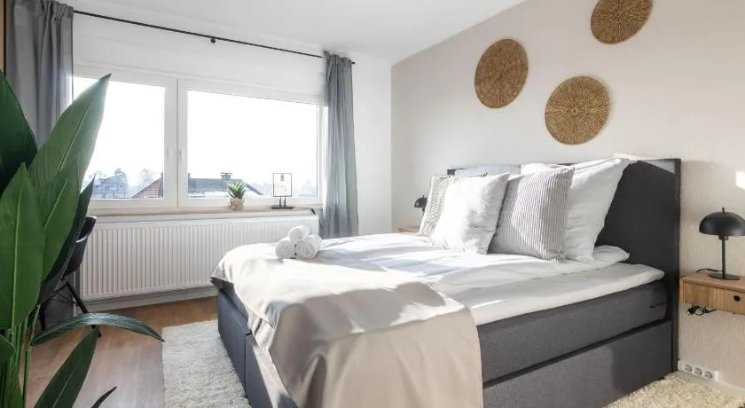 Stilvolle 3-Zimmer Apartments I Kostenloses Parken I home2share - Image 1