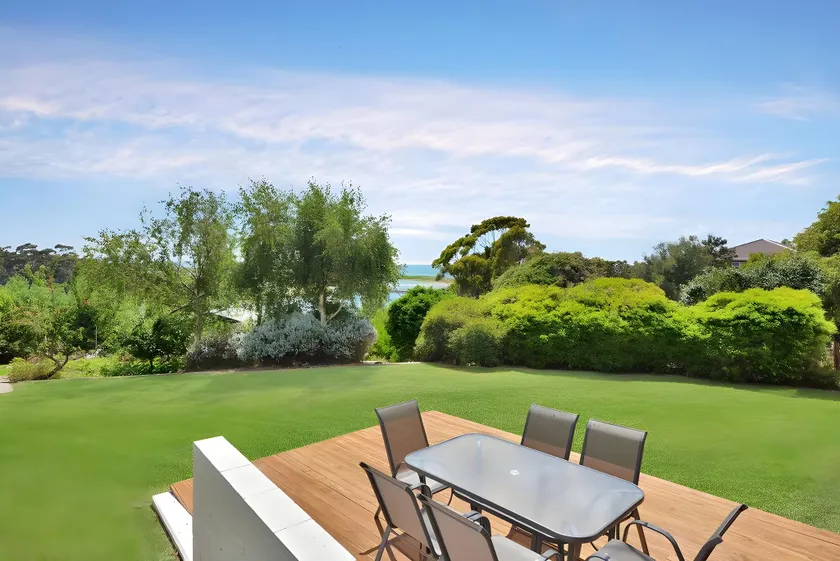 The BEST Scamander Beach House! - Image 1
