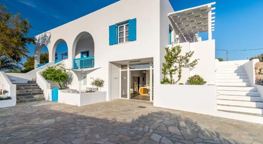 Eiriana Luxury Suites - Image 1