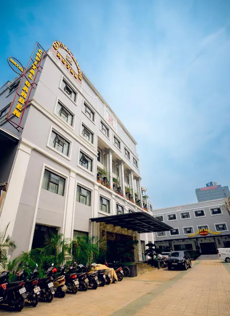 Capital Garden Hotel - Image 1