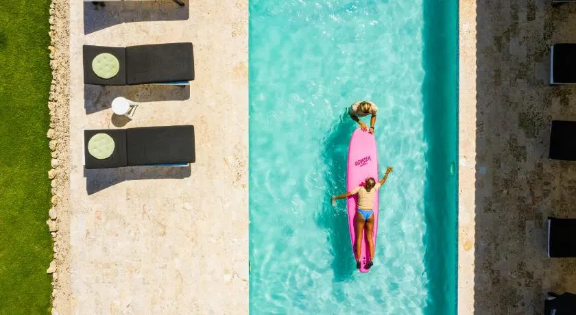 El Encuentro Surf Lodge - Image 1