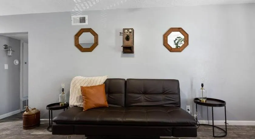 Wine Themed Living! Near NRG! Elegant Stay - Image 1
