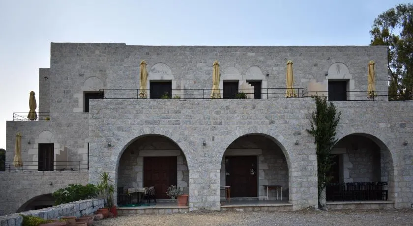 Akroyiali Apartments - Image 1