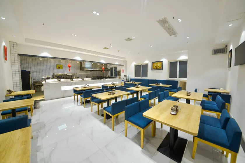 PAI Hotel·Luoyang Dingding Bei Road Hongjin Logistics International Peony Garden - Image 1