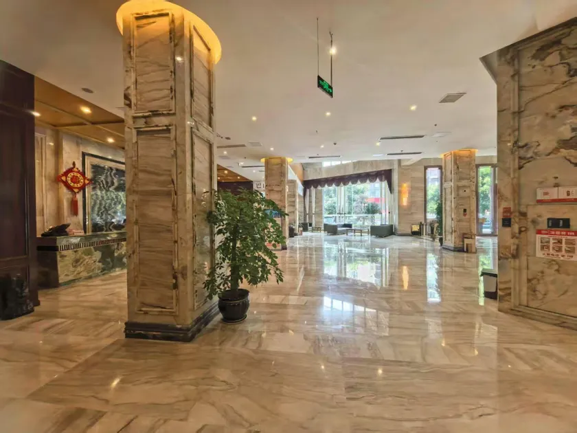 Gangjie International Hotel - Image 1