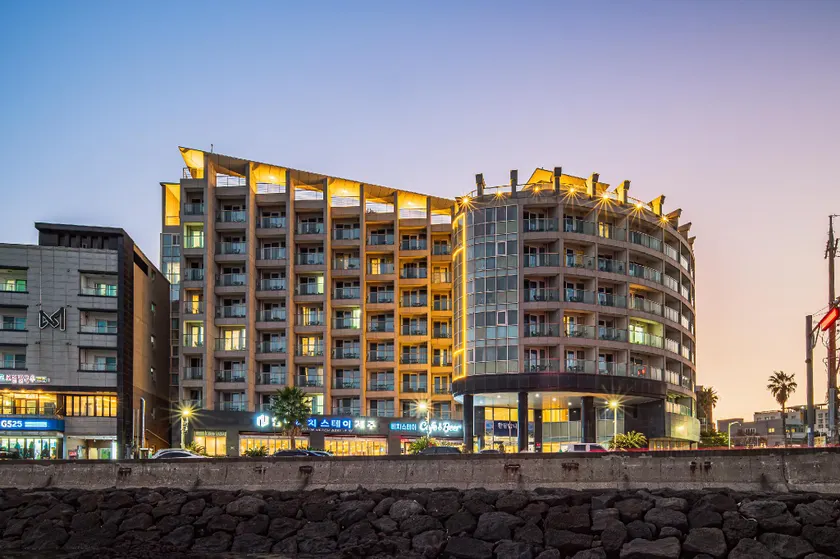 Hamdeok Beach Stay Jeju - Image 1
