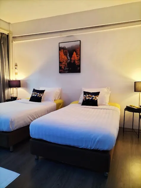ONEWAY Guest House BKK - Image 1