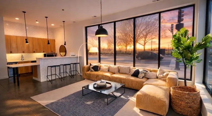 Modern 4BR South Loop Chicago Near McCormick Place and Soldier Field - Image 1