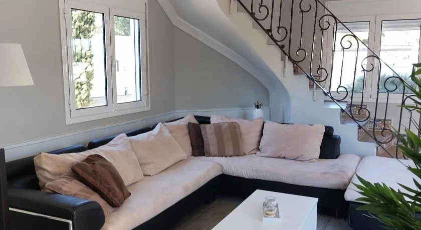 Villa voor 8 personen met zwembad - Image 1