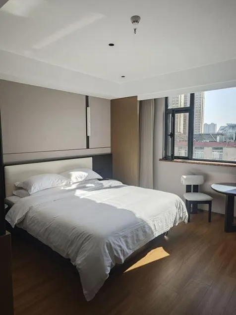 Fan Li Hotel - Image 1