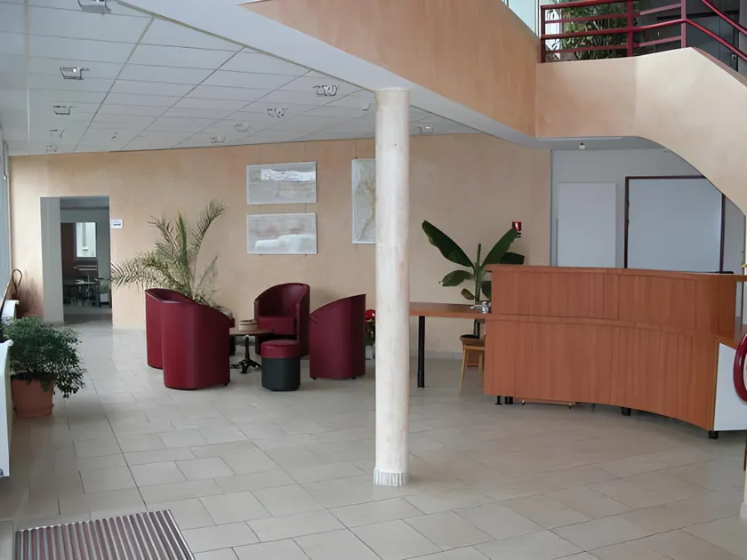 Hotel Au Bon Sejour - Image 1