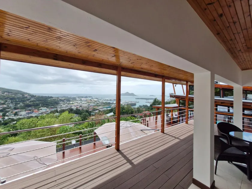 Bel Air Holiday Apartments - Image 1