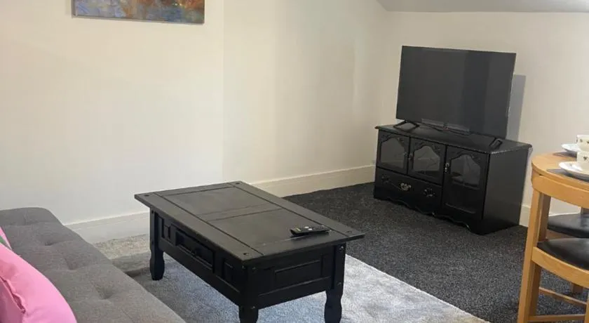 Bay Wind Apartment - Image 1