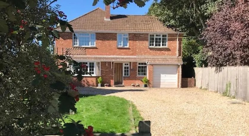 Barnfield Bed and Breakfast - Image 1