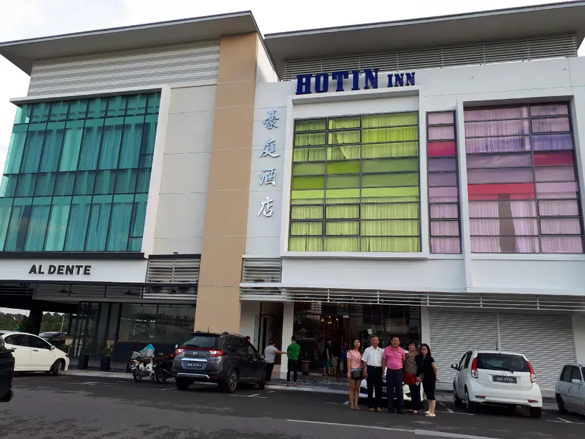 Hotin Inn - Image 1