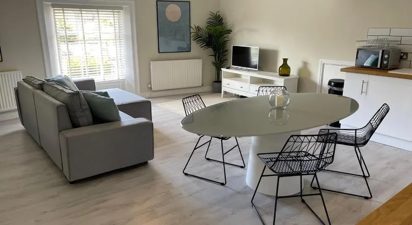 Townhouse Apartment - Image 1