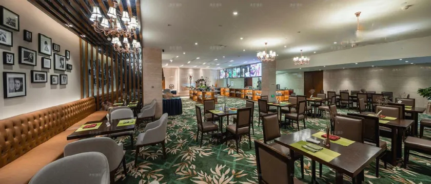 Baoduzhai RoEasy Resort - Image 1