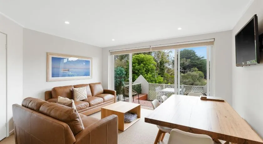 Dunsmore Lodge - Cowes, VIC - Image 1