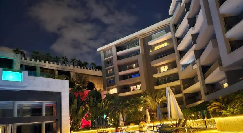 Sheraton Ocean 7-PRIVATE SUITES - Without Pool access - Image 1