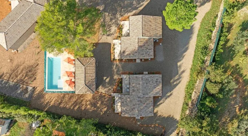 Les maisons de loup a loup - Image 1