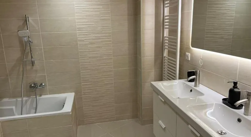 App 2 Mulhouse centre , 6 personnes - Image 1
