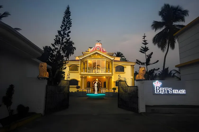 Brit's Palace Goa - Image 1