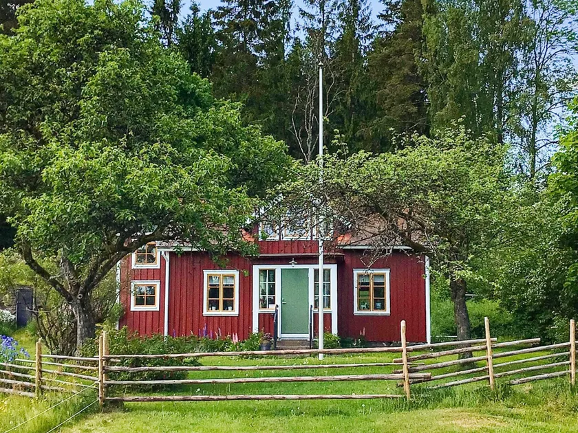 Country Cottage Near Ullared - Image 1