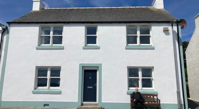 Tigh Grianach - Image 1