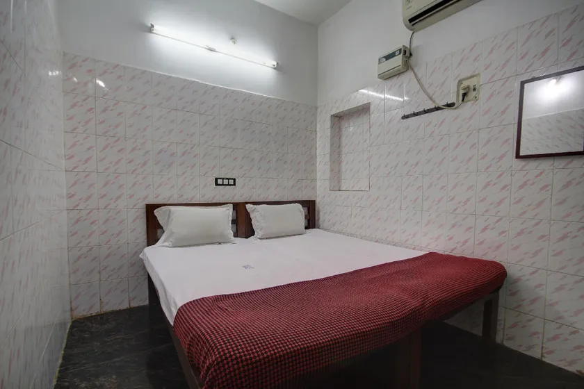 SPOT ON 48811 ABC Guest House - Image 1