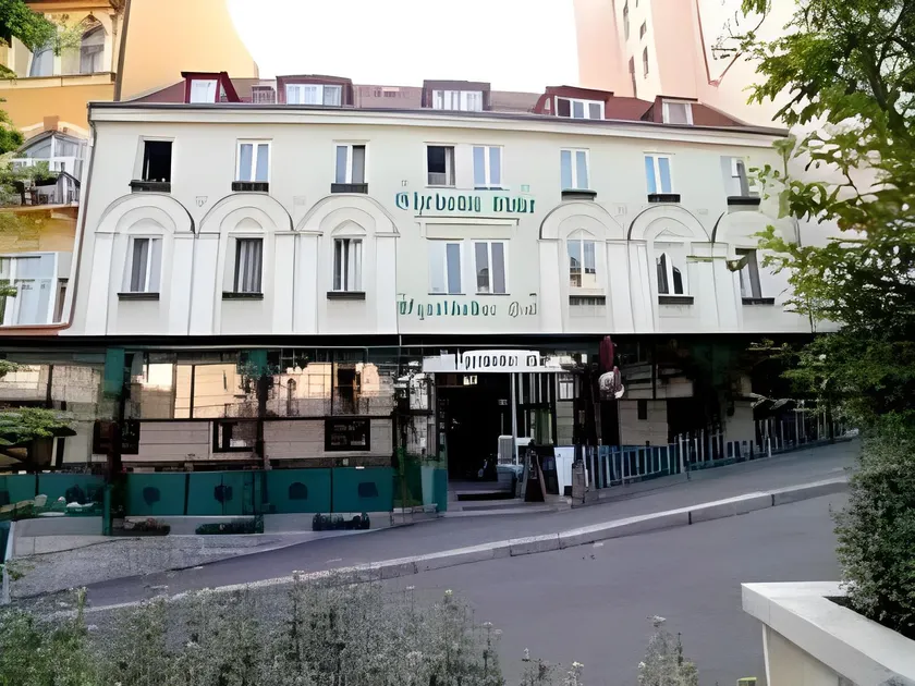 Chebsky dvur - Egerlander Hof - Image 1